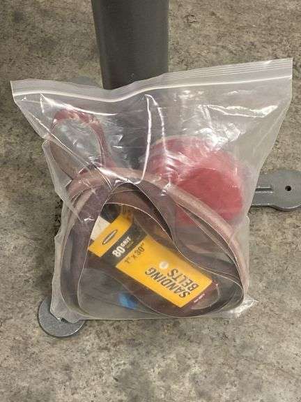 Delta 1" Belt and 5" Disc Sander with Stand and Sanding Belts