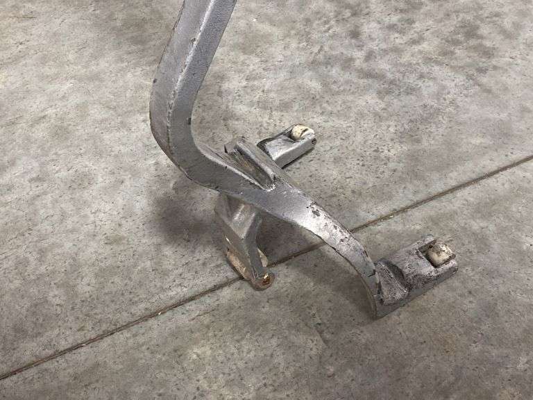 Linoleum Flooring Remover Tool with Handle