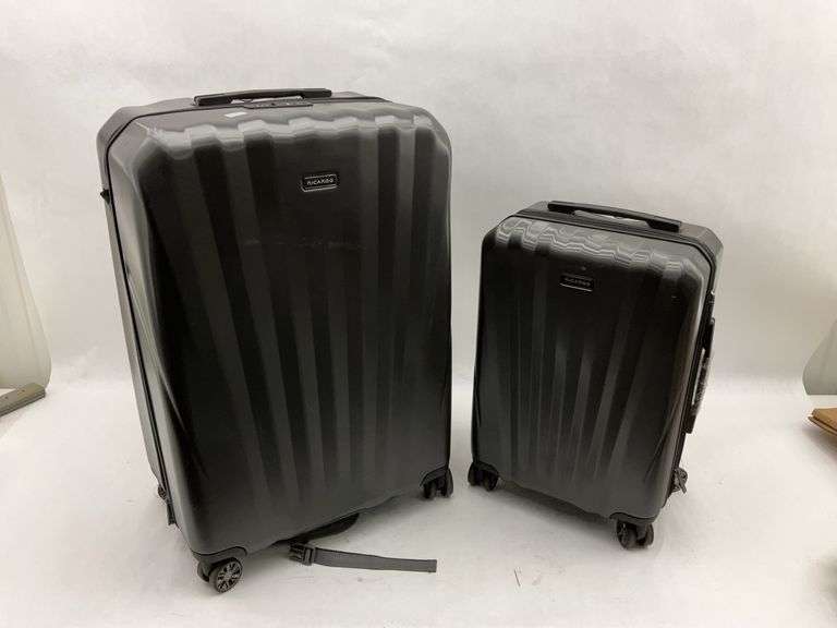 Ricardo Beverly Hills Expandable Spinner Luggage Set (2)