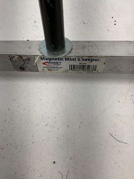 Magnetic Mini Sweeper