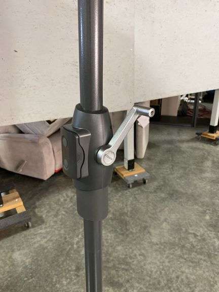 Cantilever Patio Umbrella with Built-in Lights