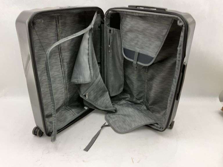 Ricardo Beverly Hills Expandable Spinner Luggage Set (2)