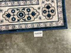 Wyatt & Ash Machine Washable 5ft x 7ft Rug. Like new
