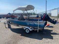 Lund Fishing Boat w/ Mercury 50HP Motor & Trailer