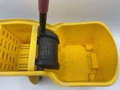 Rubbermaid Mop Bucket Wringer Combo