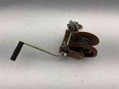 Hand Winch with Cable