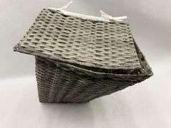 Woven Laundry Hamper with Lid