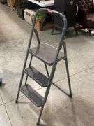 Rubbermaid 3-Step Ladder