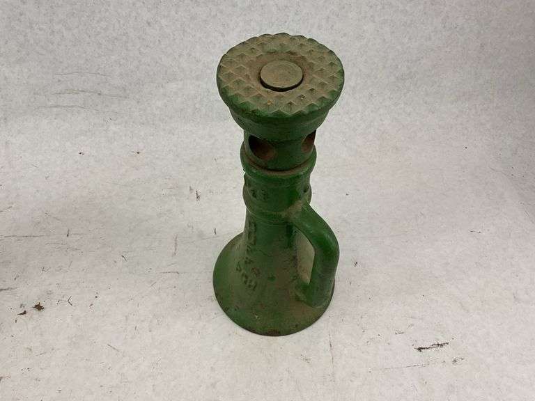 Pair of Green Painted Screw Jacks