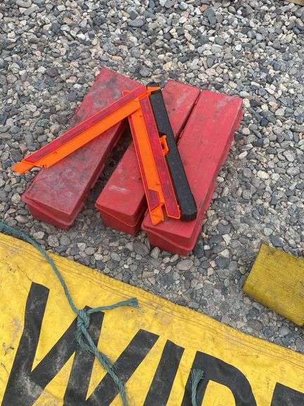 Oversize Load Warning Kit with Flags, Banners, and Reflectors