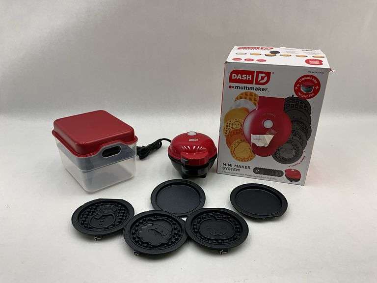 Dash Multi-Maker System with 7 Removable Plates