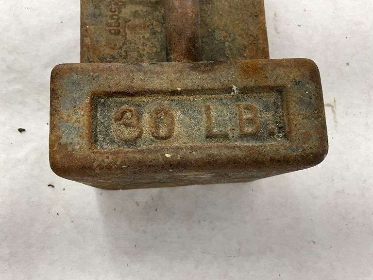 30 LB. R.I.S. CO. Cast Iron Weight