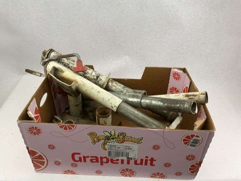 Assorted Lot of Trailer Stabilizer Jacks