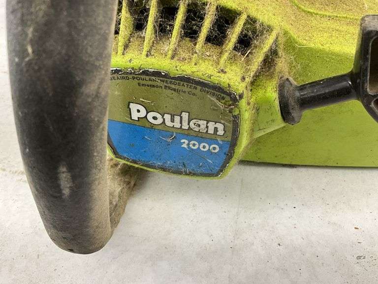 Poulan 2000 Chainsaw