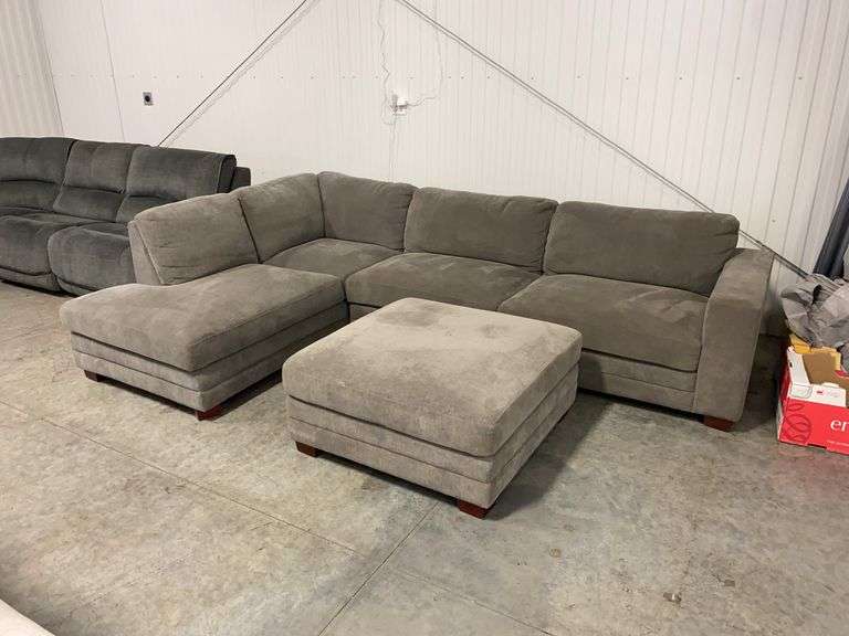 Gray 3pc Sectional Sofa w/ Ottoman