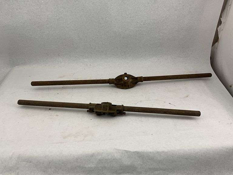 Set of Two Pipe Threading Tools with Small Wrecking Bar