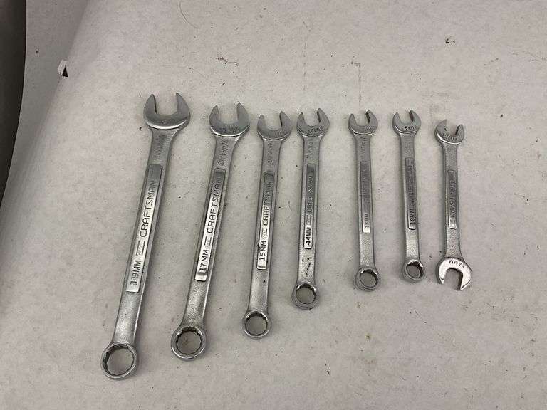 Craftsman Wrench Set with Metal Toolbox
