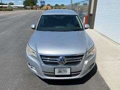 2009 Volkswagen Tiguan 2.0T Compact SUV