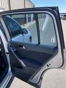 2009 Volkswagen Tiguan 2.0T Compact SUV