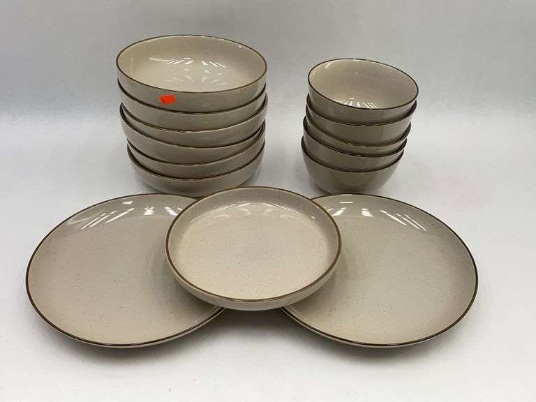 Over & Back Dinnerware