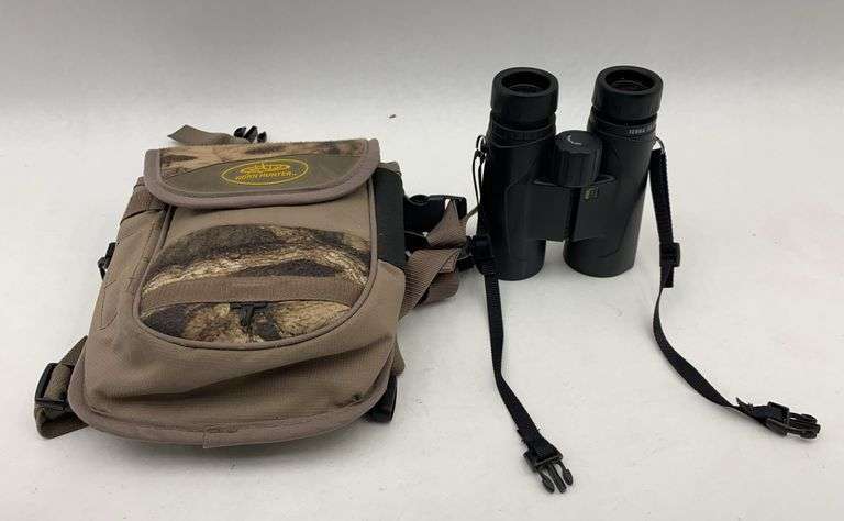 Zeiss Terra ED 10x42 Binoculars with Case image