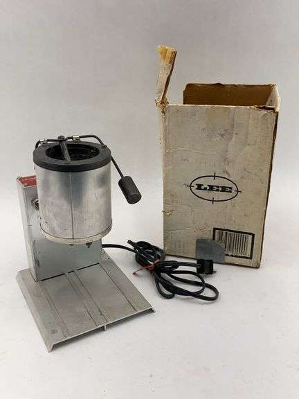 Lee Production Pot Furnace for Reloading image