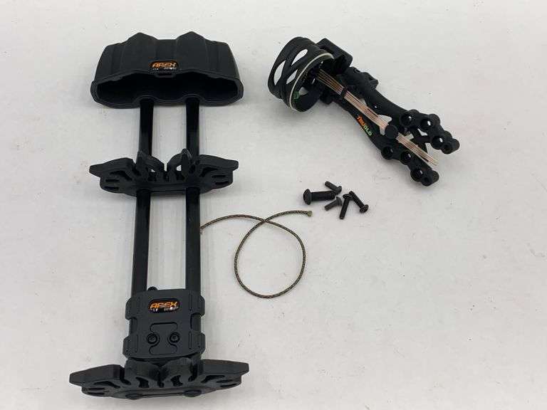 Archery Bow Sight and Arrow Quiver Set image