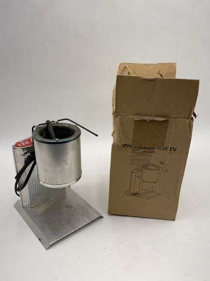 Lee Precision Production Pot IV Electric Metal Melter image