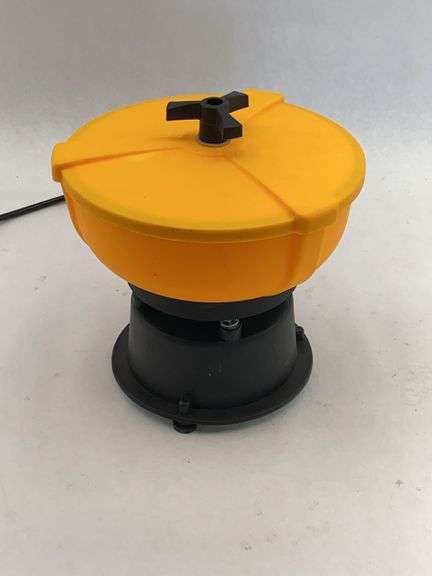 Vibratory Tumbler image