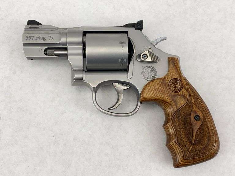 Smith & Wesson 357 Mag 7x Performance Center Revolver image