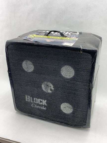 Block Classic Open-Layered Archery Target image