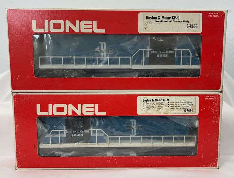 Lionel O Gauge 8654 PWR 8655 dummy B&M GP-9 diesel locos in boxes image
