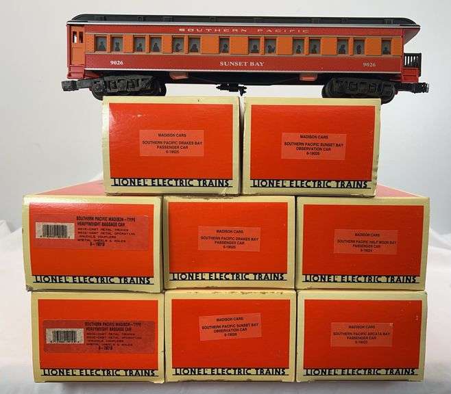 Lionel O Gauge 19019 x2, 19023, 19024, 19025 x2, 19026 x2 Southern Pacific Madison heavyweights in box image