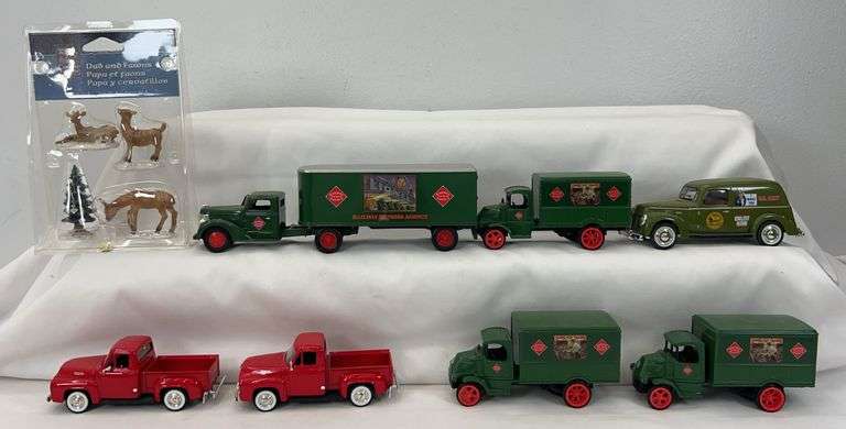 Road Signature, Golden Wheels, Ertl trucks Carole Towne Collection Dad and Fawns 11734 image