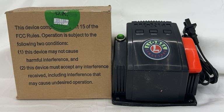 Lionel PowerMax Plus 40 watt transformer 24253 in original box image