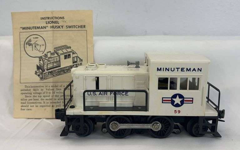 Postwar Lionel O Gauge No. 59 U.S. Air Force Minuteman with instructions image