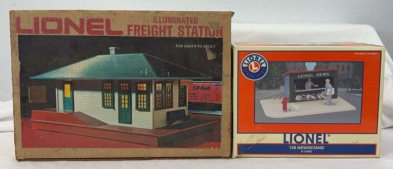 Lionel O Gauge 2133 freight station 14085 newsstand 128 in original boxes image