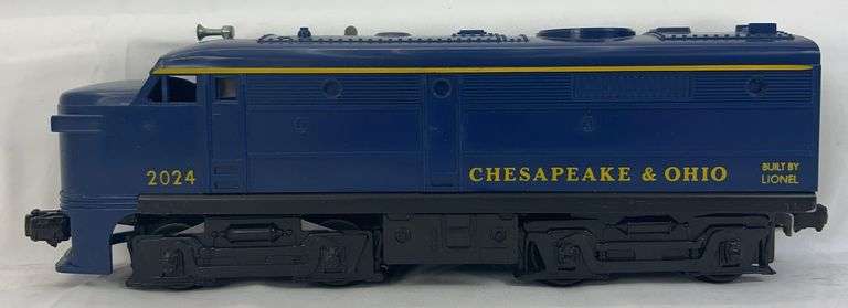 Postwar Lionel O Gauge 2024 Chesapeake and Ohio Alco diesel locomotive A unit image