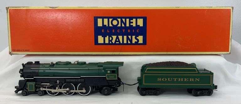 Lionel O Gauge 18044 Southern Railway 4-6-2 Pacific loco and tender in box image