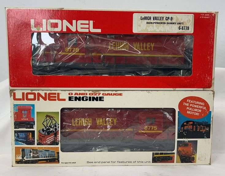 Lionel O Gauge 8775 PWR 8778 dummy Lehigh Valley GP-9 diesel locos in boxes image