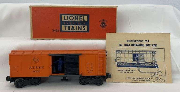 Postwar Lionel O Gauge X3464 Santa Fe operating box car in box w/instructions image