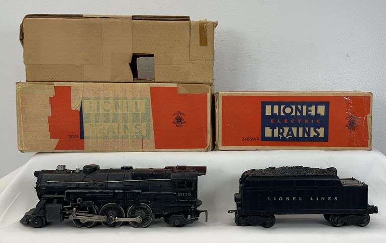 Postwar Lionel O Gauge 2025 2-6-2 steam loco 2466WX whistle tender in boxes image