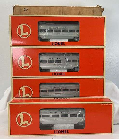Lionel O Gauge 19180 Santa Fe Surfliner alum. pass. 4-pack in shipper image