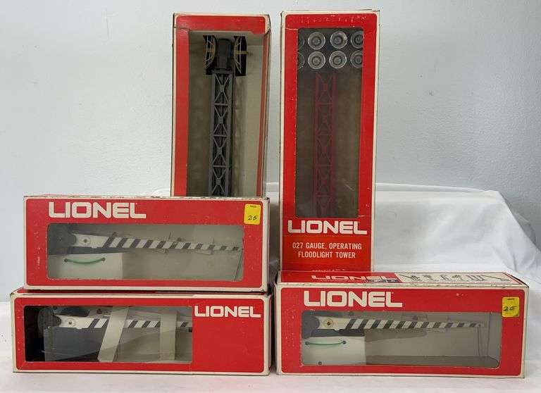 Lionel O Gauge accessories 2199, 2313 and three 2152 in box image