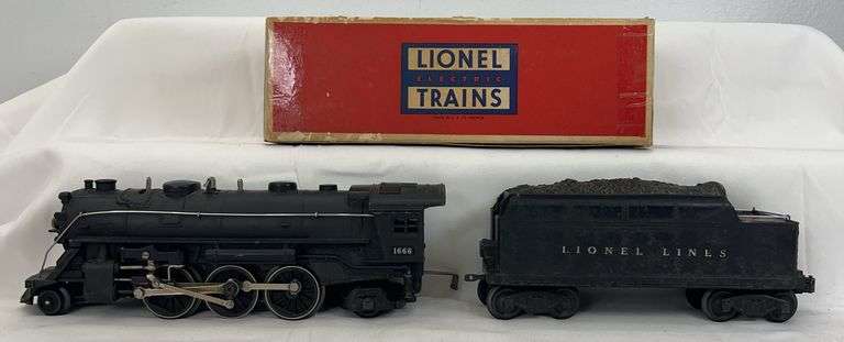 Postwar Lionel O Gauge 1666 2-6-2 steam loco no box 2466WX whistle tender image