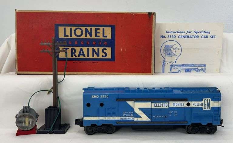 Postwar Lionel O Gauge 3530 EMD operating generator car in box image