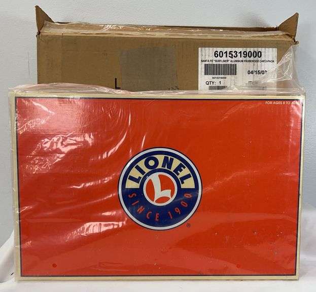 Lionel O Gauge 15319 Santa Fe Surfliner alum. pass. 2-pack in shipper image