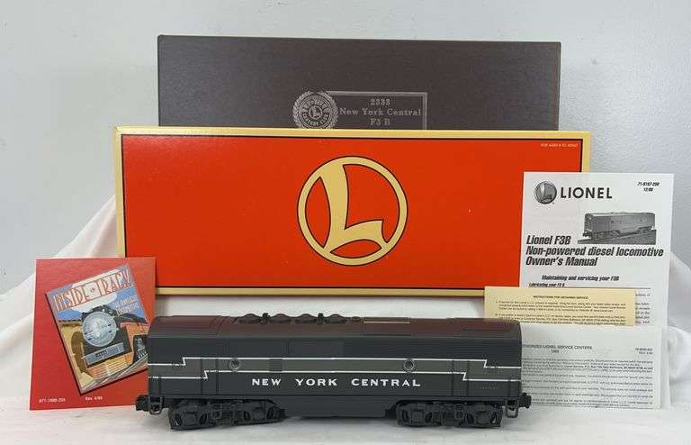 Lionel O Gauge 18178 Century Club NYC 2333 F-3b diesel loco in boxes image