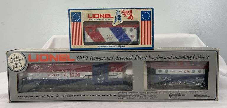 Lionel O Gauge 8665 BAR GP-9 diesel and 7600 Spirit of '76 caboose in boxes image