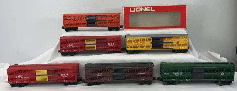 Lionel O Gauge 9437, 9448, two 9707 one in box, 9407, 9763 stock cars image